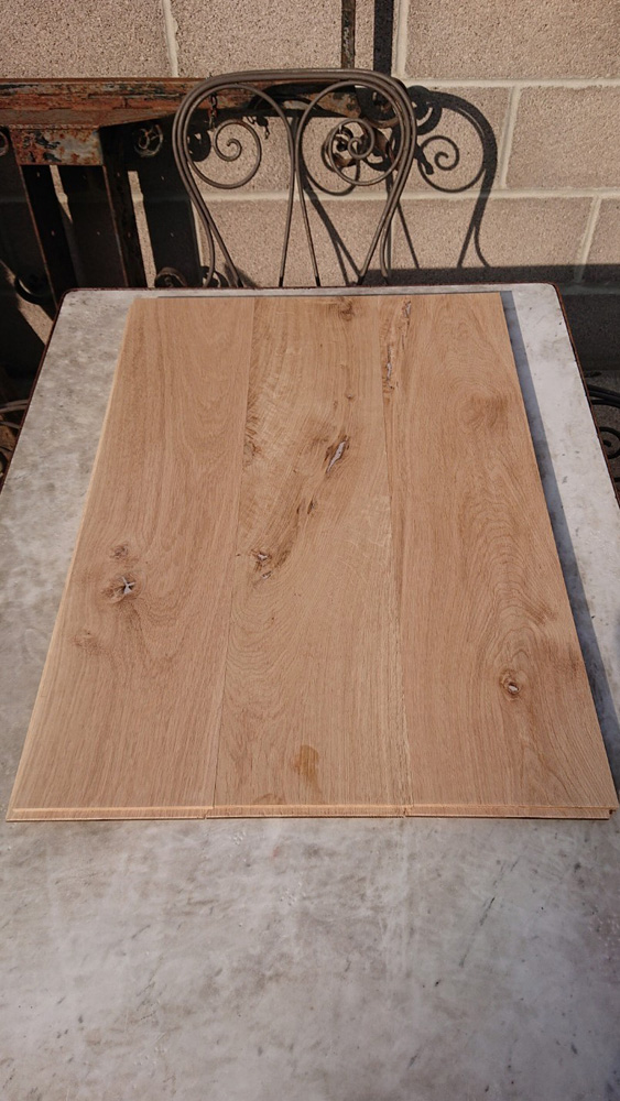 <p>New Character Grade Solid Oak Flooring</p><p>Tongue and Groove</p><p>8" wide